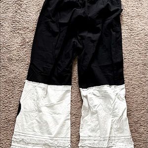 Miss look medium lightweight two tone heart pants